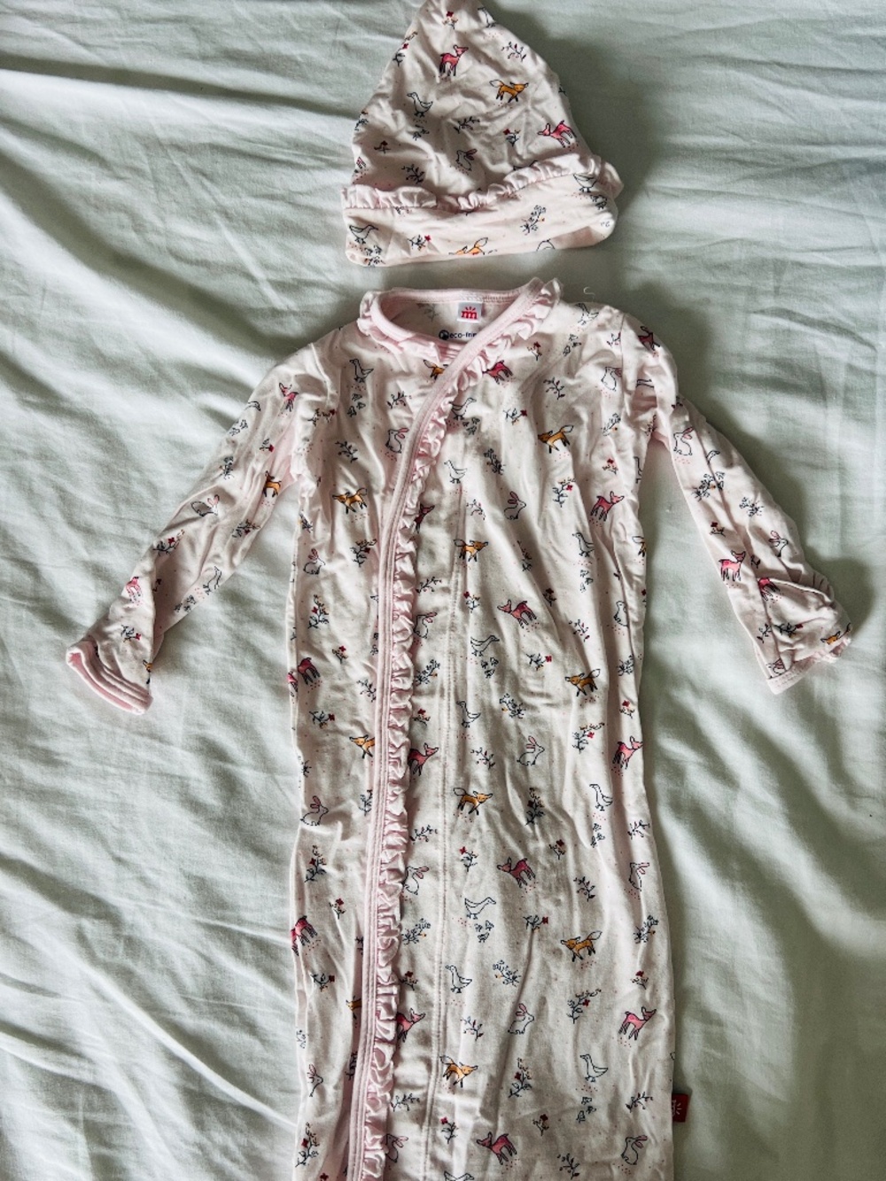 Magnetic Me NB Gown & matching hat